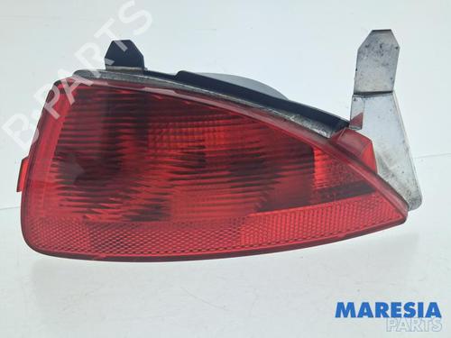 Used Rear fog light Rear fog light RENAULT KADJAR (HA_, HL_) 1.2 TCe 130 (HLMR) (130 hp) 39726063 39726063