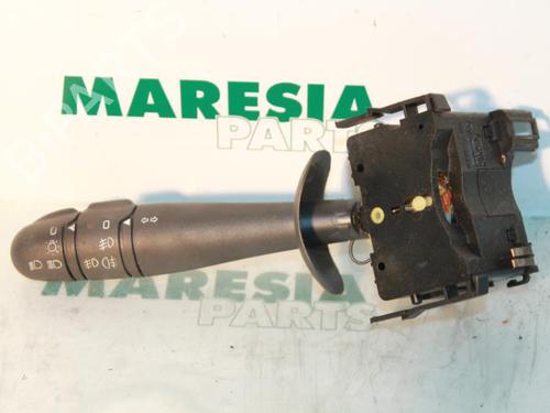 steering-column-stalk-renault-laguna-ii-bg01_-2001-2002-2003-2004-2005-2006-2007-31428259 main image