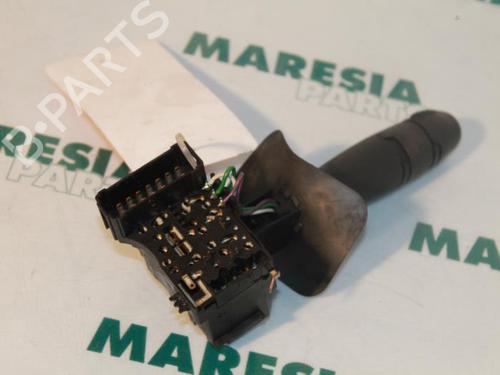 steering-column-stalk-renault-clio-ii-bb_-cb_-1998-1999-2000-2001-2002-2003-2004-2005-2006-2007-2008-2009-2010-2011-2012-2013-2014-2015-2016-31455295 main image