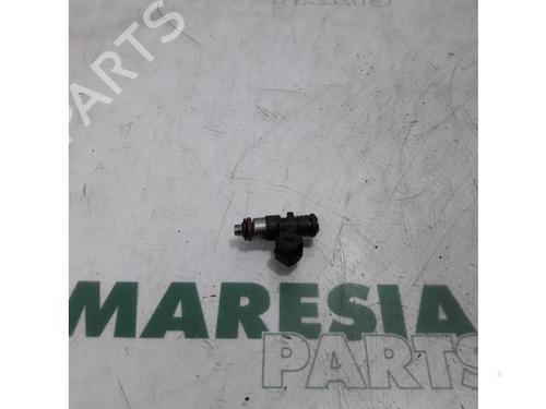 Inyector RENAULT CLIO III (BR0/1, CR0/1) 1.2 16V (BR02, BR0J, BR11, CR02, CR0J, CR11) (75 hp) 31500992