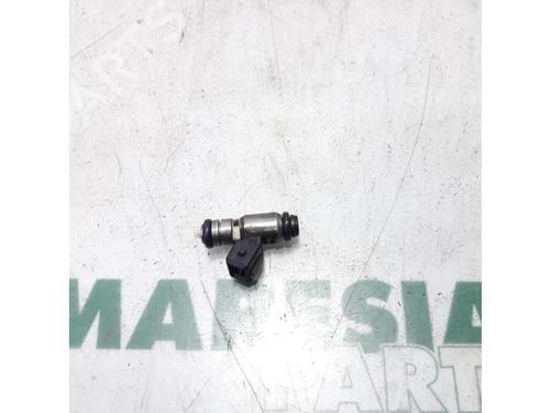 Used Injector FIAT PANDA (169_) 1.2 (169.AXB11, 169.AXB1A) (60 hp) 31403437