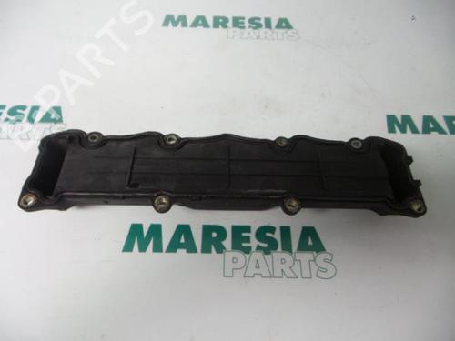 Used Valve cover CITROËN C2 (JM_) 1.6 (109 hp) 31536682