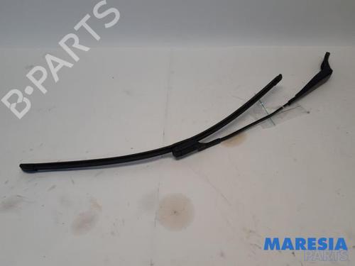 Used Front windshield wiper arm Front windshield wiper arm PEUGEOT 208 I (CA_, CC_) 1.2 VTI 82 (82 hp) 31524736 31524736