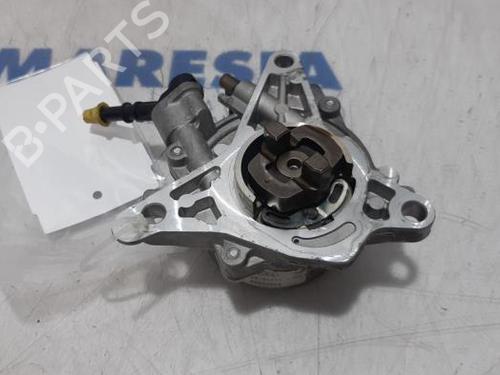 Used Vacuum pump FIAT 500 (312_) 0.9 (312AXG1A, 312.AXG11) (86 hp) 31398102