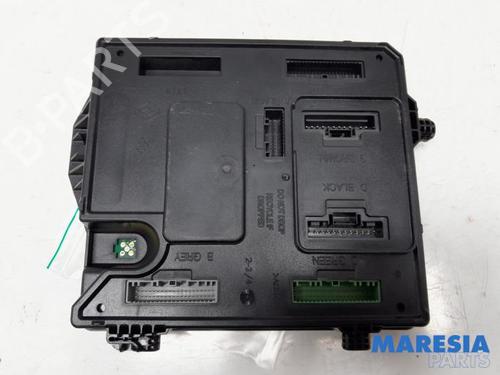 Used Electronic module RENAULT MEGANE III Grandtour (KZ0/1) 1.2 TCe (KZ2B, KZ11) (116 hp) 31518155