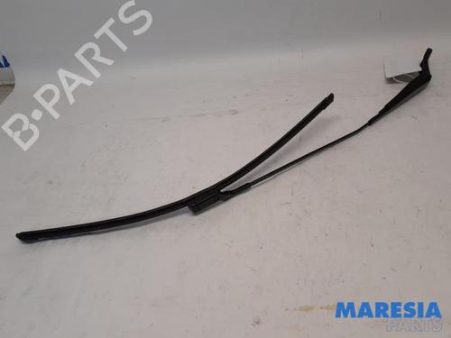 Used Front windshield wiper arm RENAULT ZOE (BFM_) ZOE (BFMD) (109 hp) 31448300