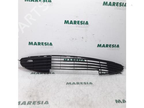 grille-peugeot-206-cc-2d-2000-2001-2002-2003-2004-2005-2006-2007-2008-31506264 main image