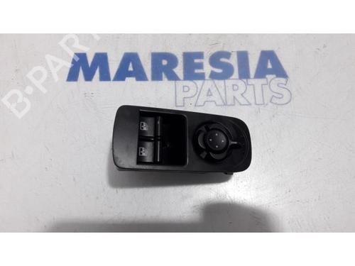 switch-alfa-romeo-mito-955_-2008-2009-2010-2011-2012-2013-2014-2015-2016-2017-2018-31490172 main image