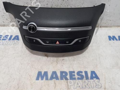 Used Climate control PEUGEOT 308 SW II (LC_, LJ_, LR_, LX_, L4_) 1.2 THP 110 (110 hp) 31514108
