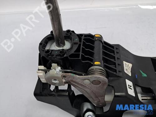 Gear lever PEUGEOT 208 I (CA_, CC_) 1.2 VTI 82 | BP31527927M90 