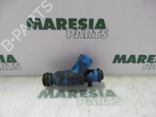 Used Injector FIAT PUNTO (188_) 1.2 16V 80 (188.233, .235, .253, .255, .333, .353, .639,... (80 hp) 31484776