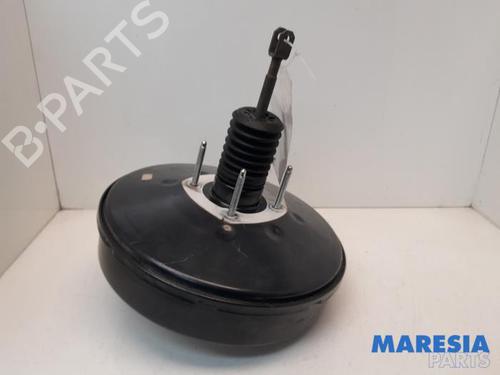 Used Servo brake RENAULT TRAFIC III Van (FG_) 1.6 dCi 95 (FGMJ, FGMR) (95 hp) 31517473