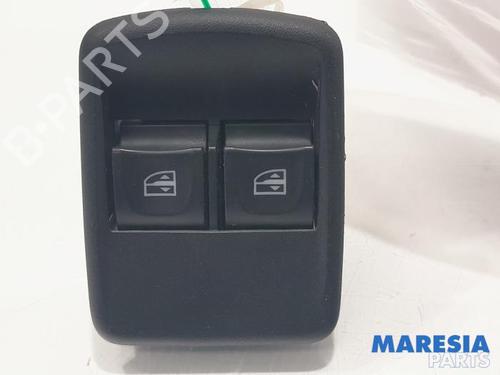 kombi-kontakt-stilkkontakt-renault-trafic-iii-van-fg_-2014-31494694 main image