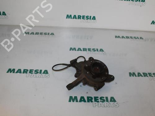 Used Right front steering knuckle RENAULT SCÉNIC I MPV (JA0/1_, FA0_) 1.4 16V (JA0D, JA1H, Ja0W, JA10) (95 hp) 31439809