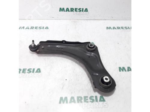 left-front-suspension-arm-renault-megane-iii-grandtour-kz01-2008-2009-2010-2011-2012-2013-2014-2015-2016-31412544 main image