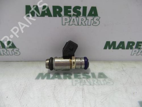 Used Injector FIAT PANDA (169_) 1.2 (169.AXB11, 169.AXB1A) (60 hp) 31457840