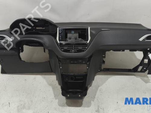 Used Dashboard Dashboard PEUGEOT 208 I (CA_, CC_) 1.2 THP 110 (110 hp) 40262513 40262513