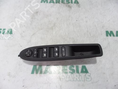 Mando CITROËN C4 II (NC_) 1.6 HDi 115 (114 hp) 31451476