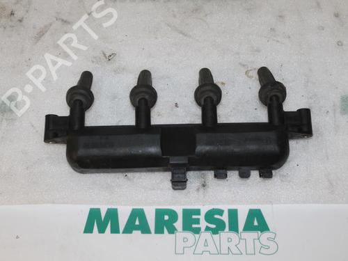 Used Ignition coil PEUGEOT 206 Hatchback (2A/C) 1.4 i (75 hp) 31481002