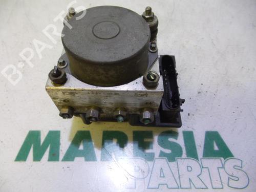 Used ABS pump RENAULT CLIO III (BR0/1, CR0/1) 1.6 16V (BR05, BR0B, BR0Y, BR15, BR1J, BR1M, BR1Y, CR0B,... (112 hp) 31504569
