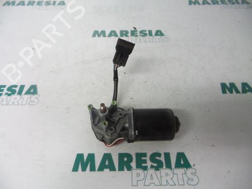 Used Front wiper motor RENAULT CLIO II (BB_, CB_) 1.2 (BB0A, BB0F, BB10, BB1K, BB28, BB2D, BB2H, CB0A,... (58 hp) 31420736