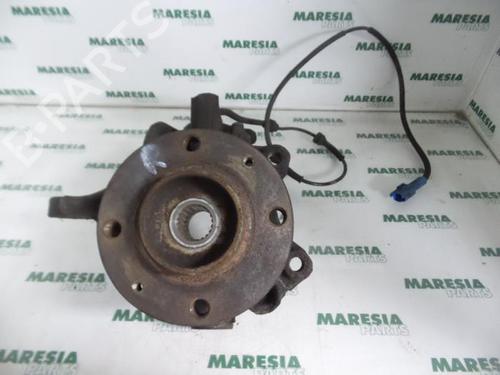 Used Right front steering knuckle PEUGEOT 207 (WA_, WC_) 1.4 16V (95 hp) 31398181
