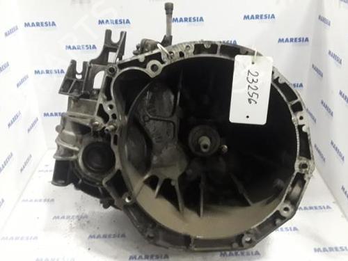 gearbox-renault-scenic-ii-jm01_-2003-2004-2005-2006-2007-2008-2009-2010-31449223 main image