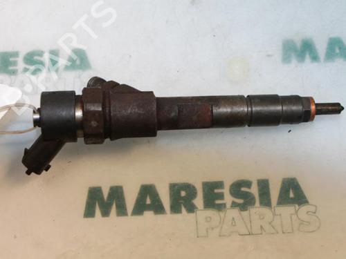 Used Injector RENAULT MEGANE II (BM0/1_, CM0/1_) 1.9 dCi (BM0G, CM0G) (120 hp) 31524379