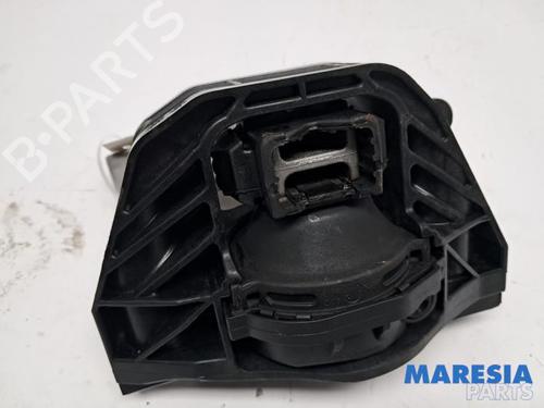 Used Gearbox mount Gearbox mount PEUGEOT 208 II (UB_, UP_, UW_, UJ_) 1.2 PureTech 100 (101 hp) 40235550 40235550