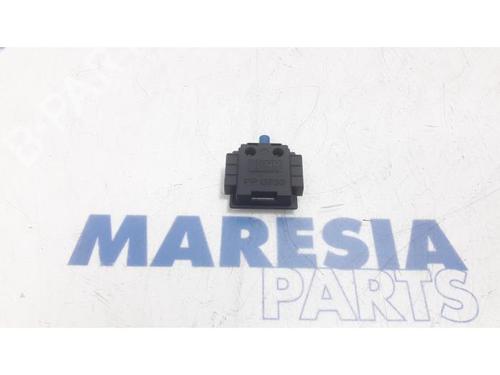 Used Antenna/Base PEUGEOT 508 SW I (8E_) 1.6 HDi (115 hp) 31420624