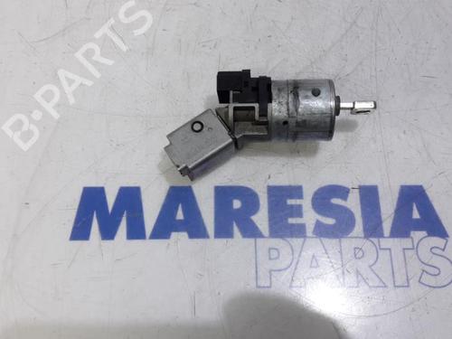 Used Ignition barrel PEUGEOT 308 CC (4B_) 2.0 HDi (140 hp) 31464585