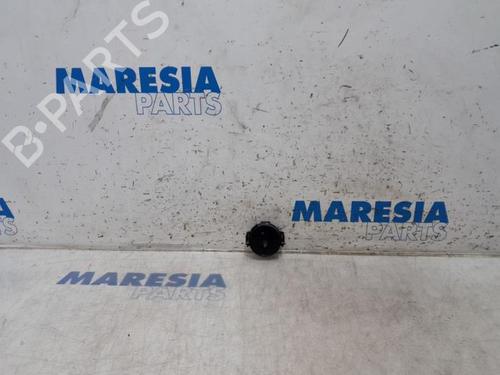 Used Electronic sensor RENAULT CLIO IV Grandtour (KH_) 1.5 dCi 90 (KHN3, KHN4) (90 hp) 31513460