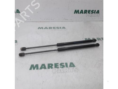 tailgate-lift-support-peugeot-3008-i-mpv-0u_-2009-2010-2011-2012-2013-2014-2015-2016-2017-31437520 main image