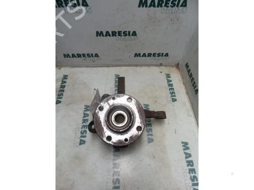 left-front-steering-knuckle-renault-twingo-i-c06_-1993-1994-1995-1996-1997-1998-1999-2000-2001-2002-2003-2004-2005-2006-2007-2008-2009-2010-2011-2012-31473071 main image