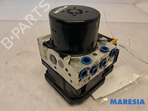 Used ABS pump RENAULT SCÉNIC III (JZ0/1_) 1.6 dCi (JZ00, JZ12) (130 hp) 31518145