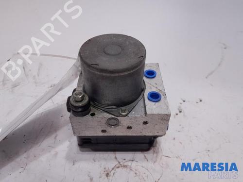 Used ABS pump FIAT 500 C (312_) 1.2 (312CXA1A, 312AXA1A) (69 hp) 31412666