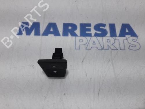 Used Switch FIAT PANDA (169_) 1.2 (169.AXB11, 169.AXB1A) (60 hp) 31537095