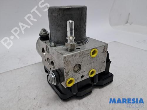 Used ABS pump RENAULT ZOE Hatchback Van (BFM_) Electric (BFME) (92 hp) 31500050