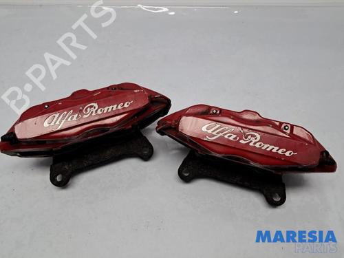 Used Right front brake caliper ALFA ROMEO GIULIETTA (940_) 1.4 TB (940FXB1A, 940FXB11) (170 hp) 31508513