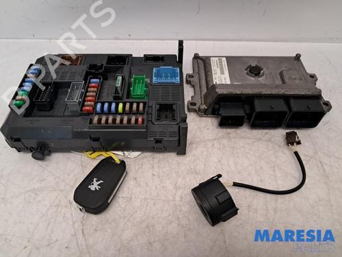 Used Engine control unit (ECU) PEUGEOT 208 I (CA_, CC_) 1.2 VTI 82 (82 hp) 31457569