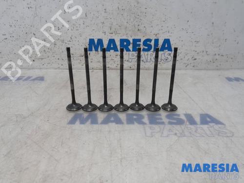 Used Other RENAULT MEGANE IV Hatchback (B9A/M/N_) 1.2 TCe 130 (B9MR) (130 hp) 31435549