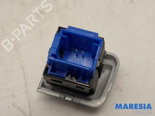 Warning switch PEUGEOT 208 I (CA_, CC_) 1.2 VTI 82 | BP31521847I22