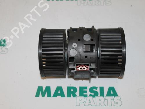 Used Heater blower motor Heater blower motor RENAULT MEGANE III Grandtour (KZ0/1) 1.5 dCi (KZ0C, KZ1A) (90 hp) 31424690 31424690