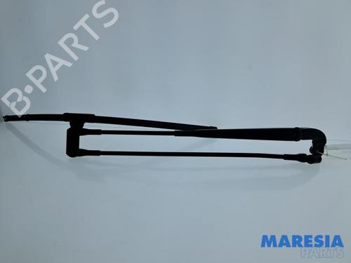 front-windshield-wiper-arm-peugeot-108-2014-34007030 main image