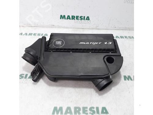 Used Air filter box FIAT GRANDE PUNTO (199_) 1.3 D Multijet (84 hp) 31484145
