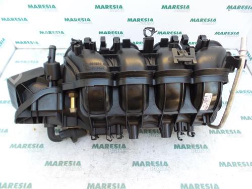 Used Injection rail ALFA ROMEO 147 (937_) 1.6 16V T.SPARK ECO (937.AXA1A, 937.BXA1A) (105 hp) 31440744
