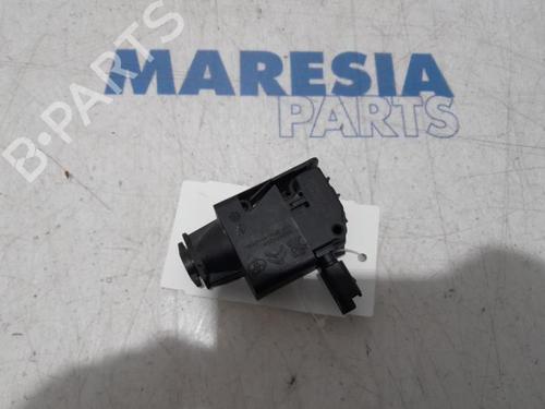 Used Fuel door actuator PEUGEOT EXPERT Van (V_) 2.0 BlueHDi 180 (177 hp) 31396298