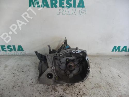 Used Gearbox Gearbox RENAULT CLIO III (BR0/1, CR0/1) 1.2 16V (BR02, BR0J, BR11, CR02, CR0J, CR11) (75 hp) 31411522 31411522