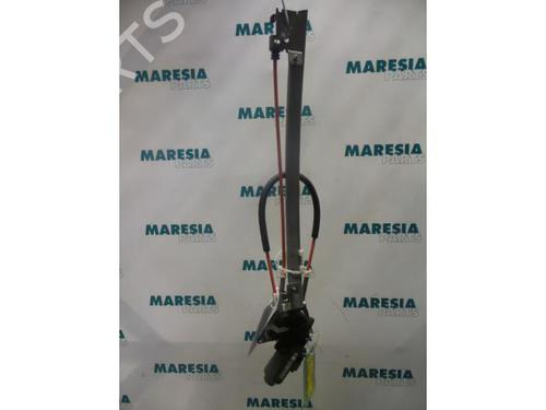 Used Front right window mechanism Front right window mechanism CITROËN SAXO (S0, S1) 1.4 VTS (75 hp) 31430418 31430418