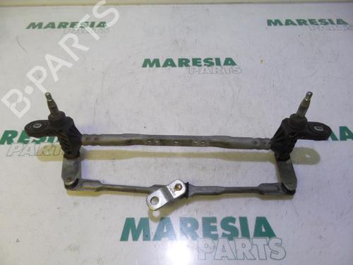 Used Front wipers mechanism FIAT 500 (312_) 0.9 (312AXG1A, 312.AXG11) (86 hp) 31459497